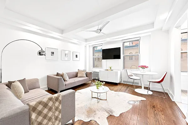 Sold by Compass | media 1