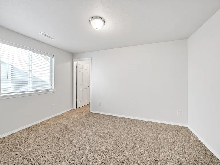2537 NE 127th Ave — Photo 27