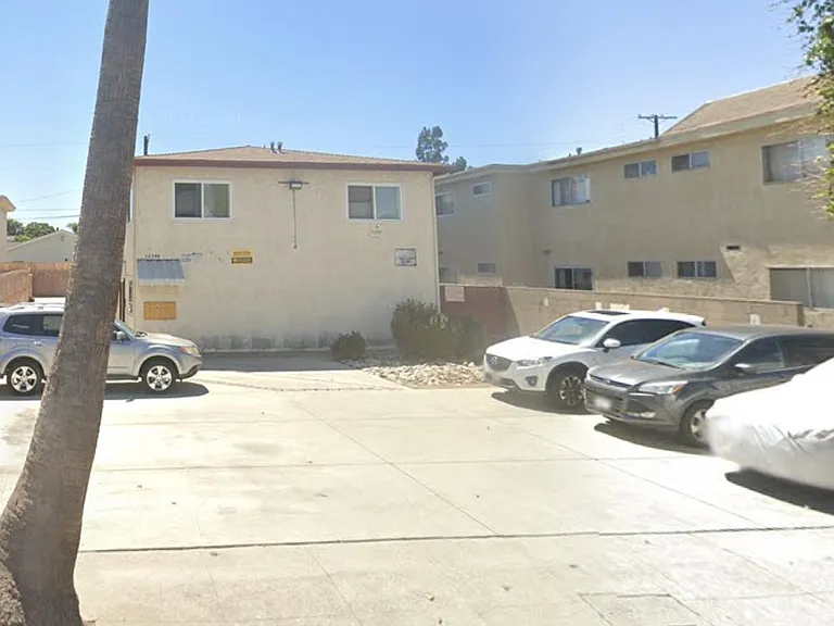 12546 Pacific Ave #4 — Photo 8