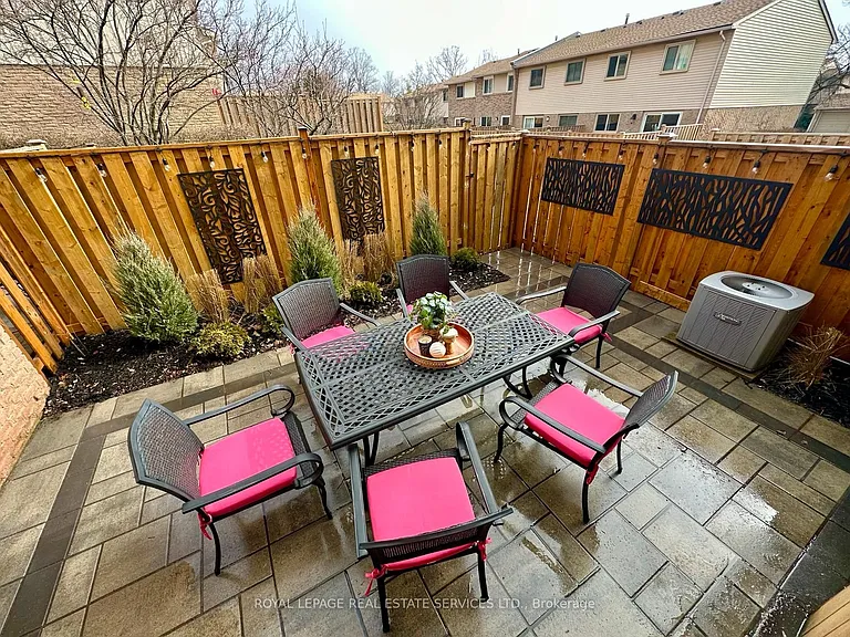 1542 Lancaster Dr #97 — Photo 19