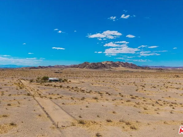 3229 Blower Rd, Twentynine Palms, CA 92277