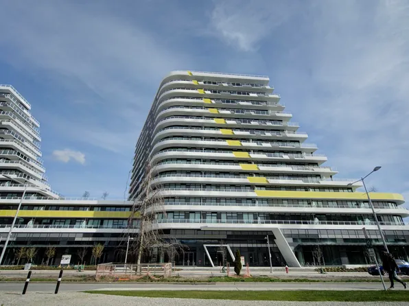 5788 Gilbert Rd #1805, Richmond, BC V7C 0B3