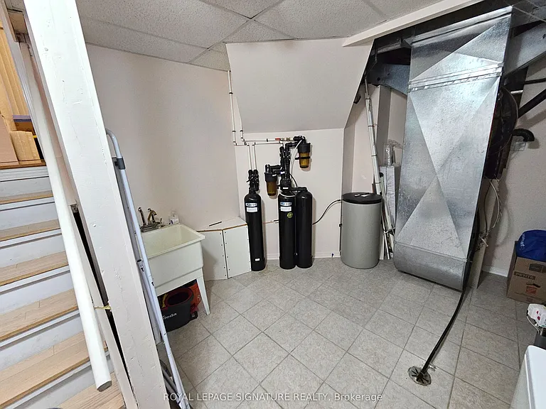 1565 Woodhenge Way — Photo 27