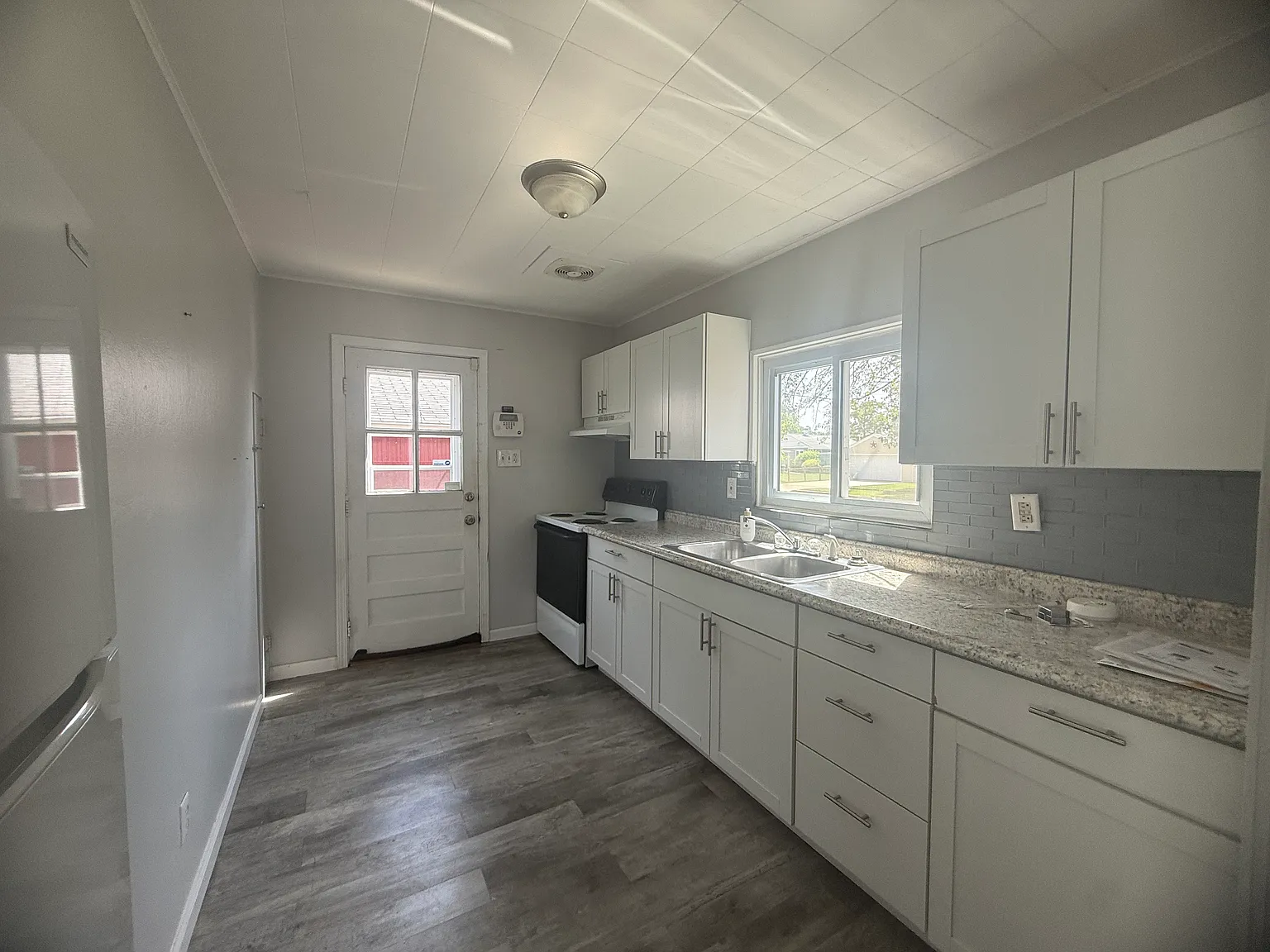 3 bed, 1285 sqft, $1,800 — Photo 4