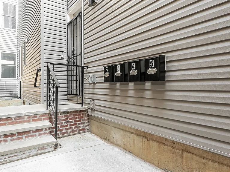 820 N 40th Street — Photo 6
