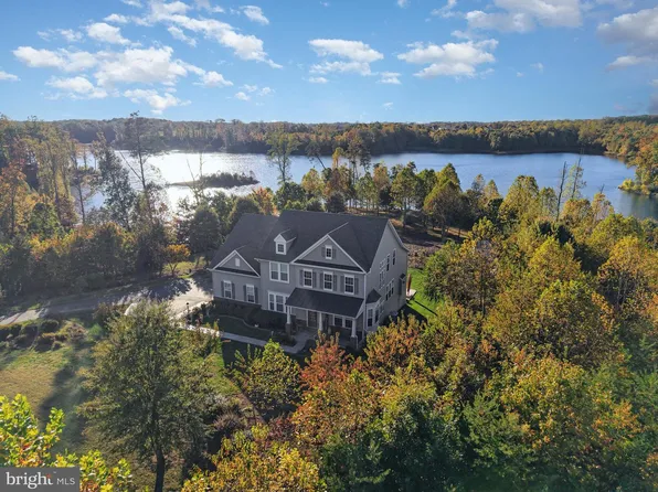 165 Edgewater Dr, Fredericksburg, VA 22406