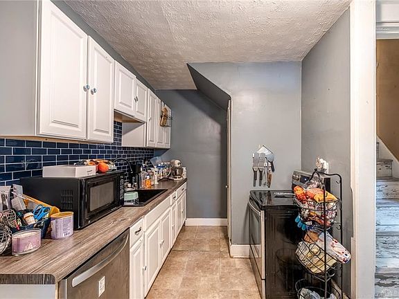 4th image of 29 N Sperling Ave