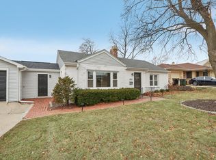 4153 N 92nd St, Wauwatosa, WI 53222