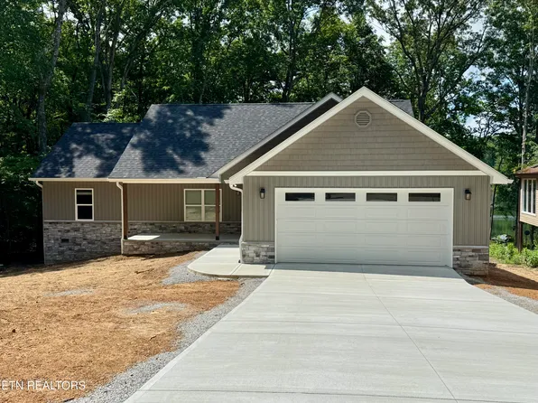 203 Dublin Ln, Fairfield Glade, TN 38558