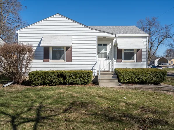 5701 Holcomb Ave, Des Moines, IA 50310