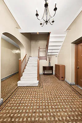 Rented by Compass | media 9