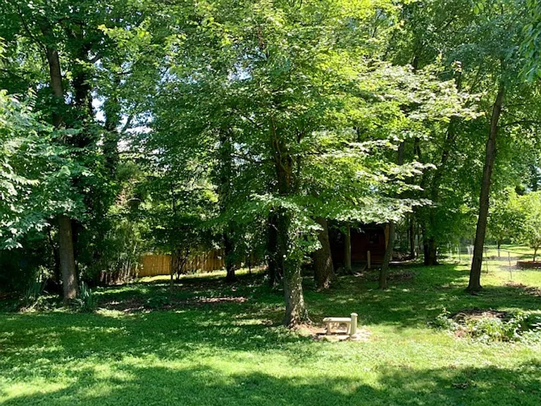 4808 Randolph Rd — Photo 46