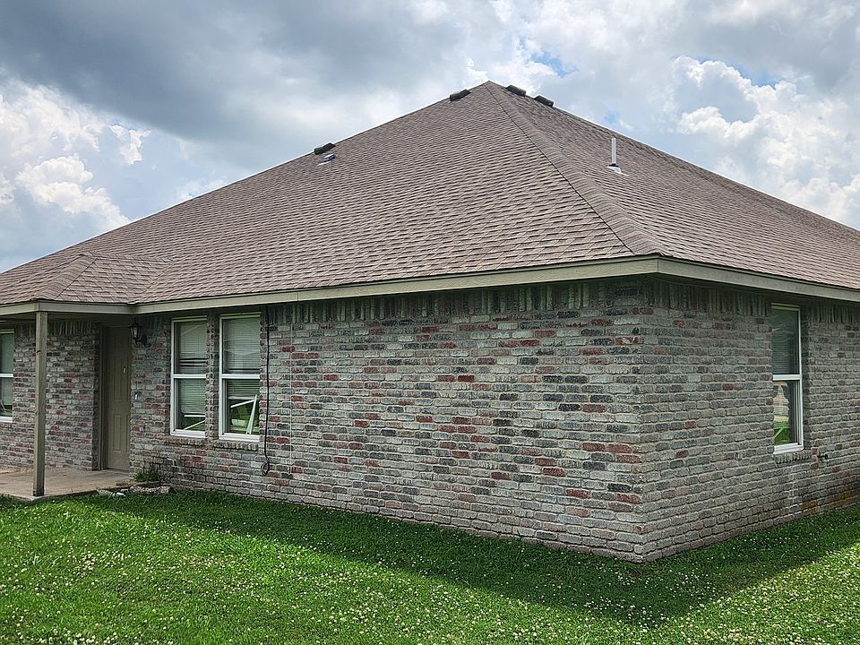 Front Exterior:
Spacious 4-Bedroom Duplex _ Minutes from OU!