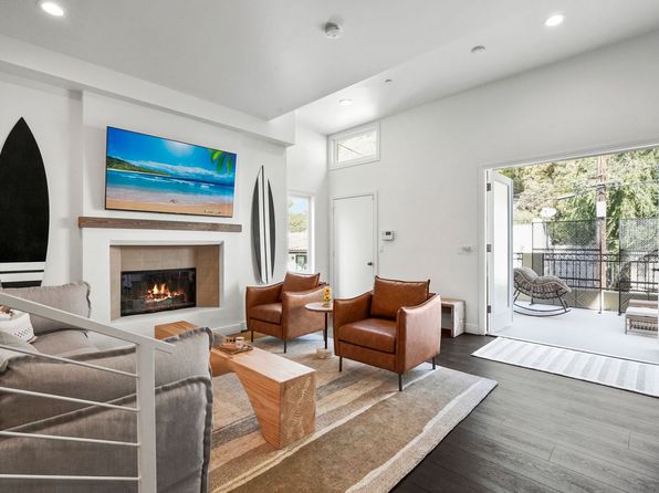 9842 Portola Dr