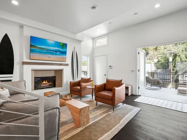 9842 Portola Dr, Beverly Hills, CA 90210