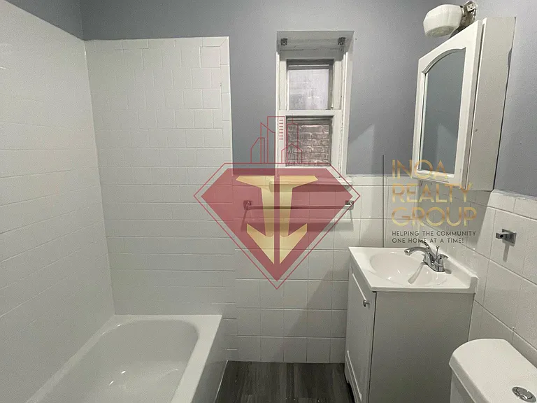 203 48th St #5N — Photo 4