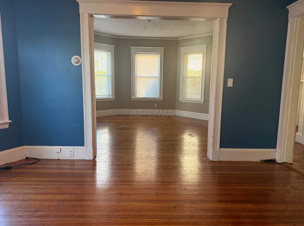 2 bed, $2,900 — Photo 3