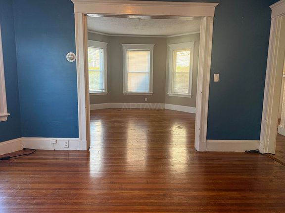 3rd image of 11 Mason St #1