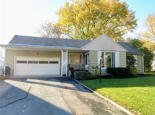 54 Pulsifer Dr, Auburn, NY 13021