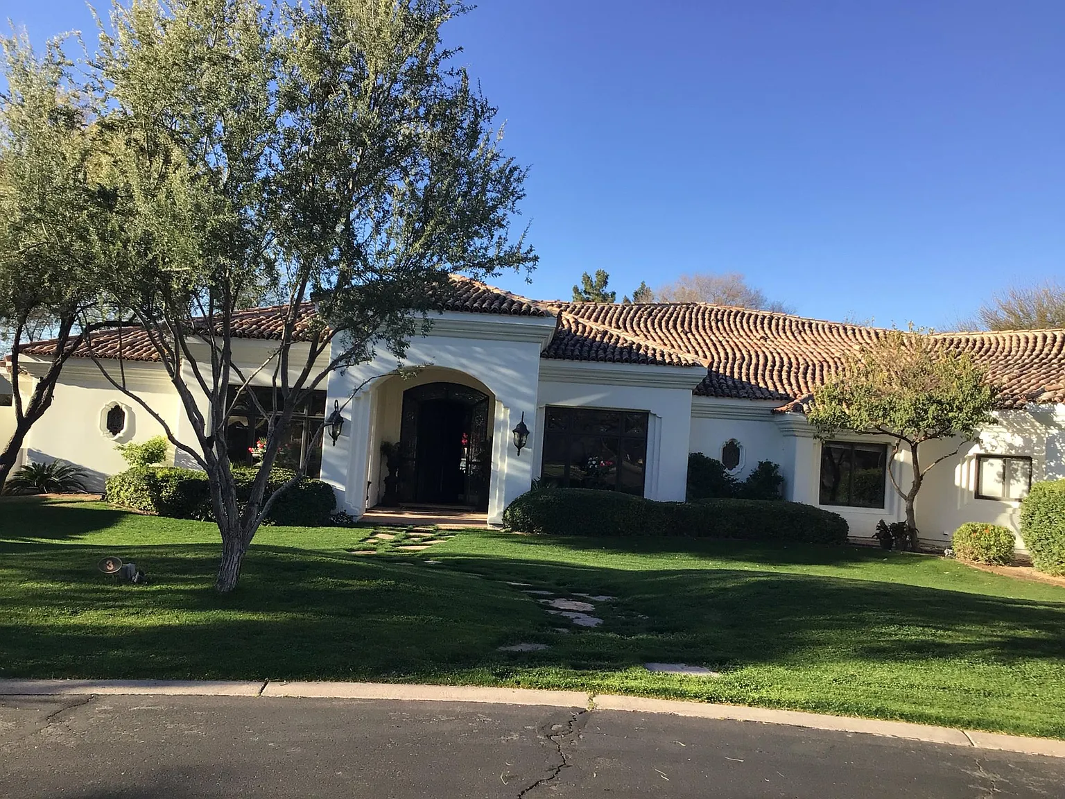 1225 E Warner Rd — Photo 1