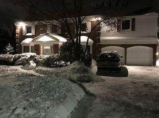 95 Old Mill Rd, Great Neck, NY 11023