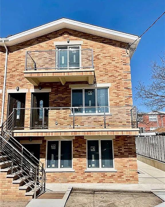 1st image of 140 Bay 10th St #1A