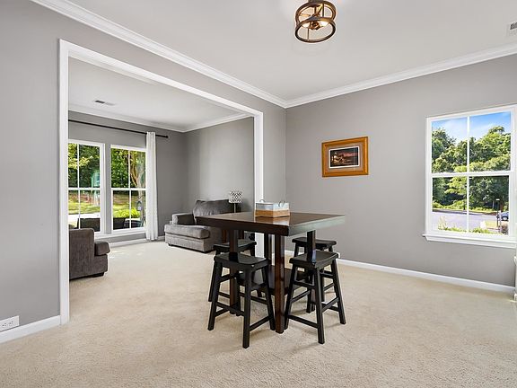 5th image of 319 Rio Grande Pl