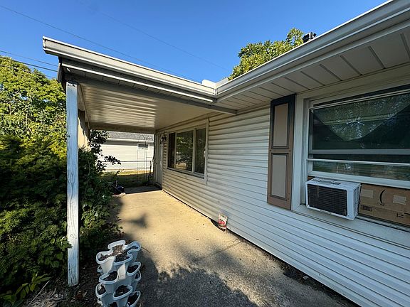 3rd image of 1766 Marsdale Ave