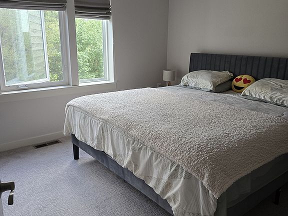 4th image of 1550 Trafalgar Ln
