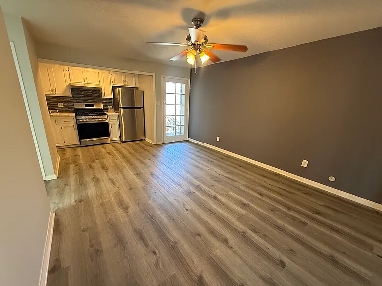 1032-1036 S Normandie Ave #9 — Photo 7