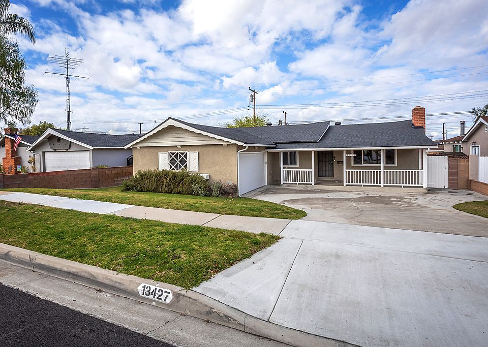 1st image of 13427 De Alcala Dr