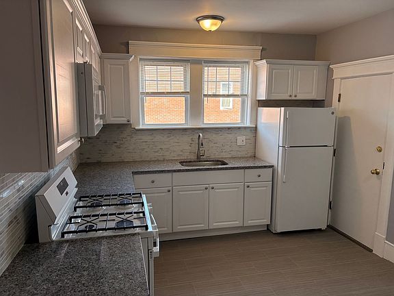 2nd image of 20 Blackstone Blvd #266