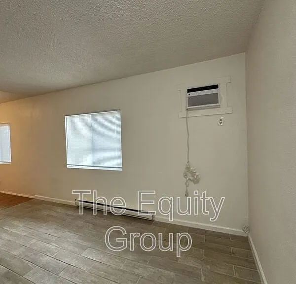 560 S Richmond Ave #5 — Photo 5