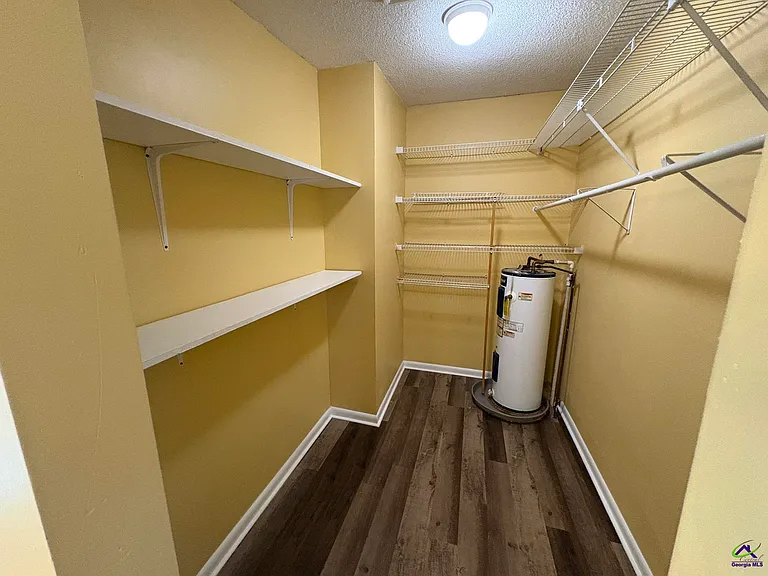 1301 Tucker Rd — Photo 11