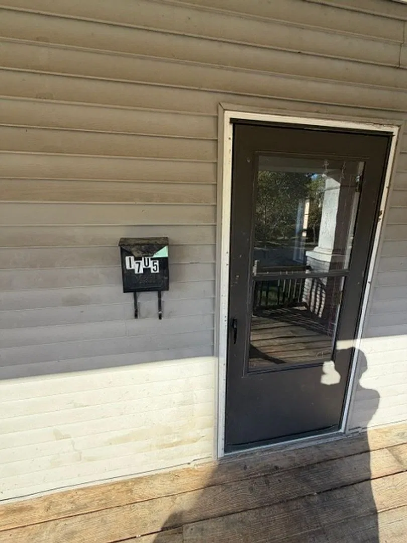 1705 South Garvin Street, Evansville, Indiana 47714 — Photo 1