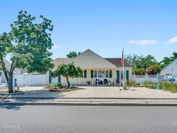 604 Innkeeper Lane, Toms River, NJ 08753