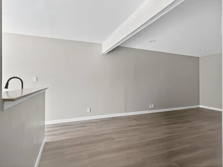 10442 Lampson Avenue — Photo 25