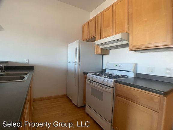 3rd image of 624 E Ogden Ave APT 402