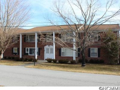 55 Brookside Dr APT 32, Hendersonville, NC, 28792