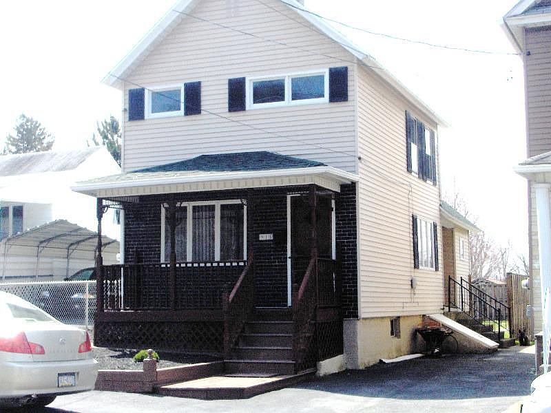 1st image of 915 E Lackawanna Ave