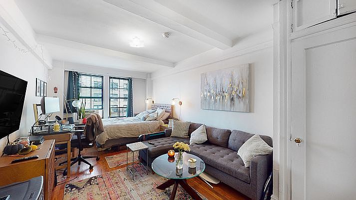 1st image of 50 W 72nd St APT 1003