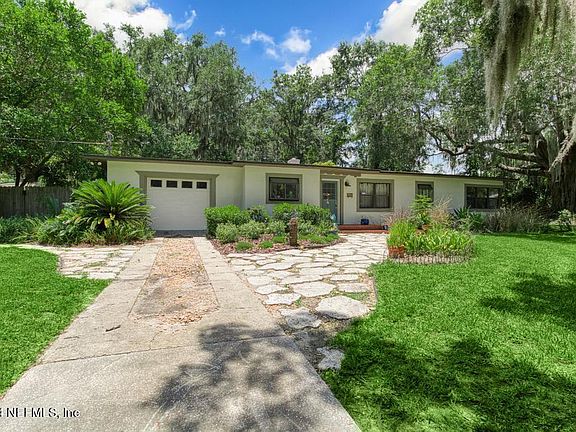 3rd image of 6200 BROOKS Circle S