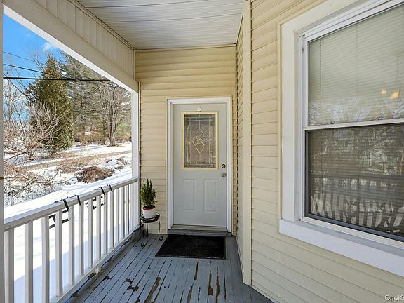 3rd image of 65 Lake Road