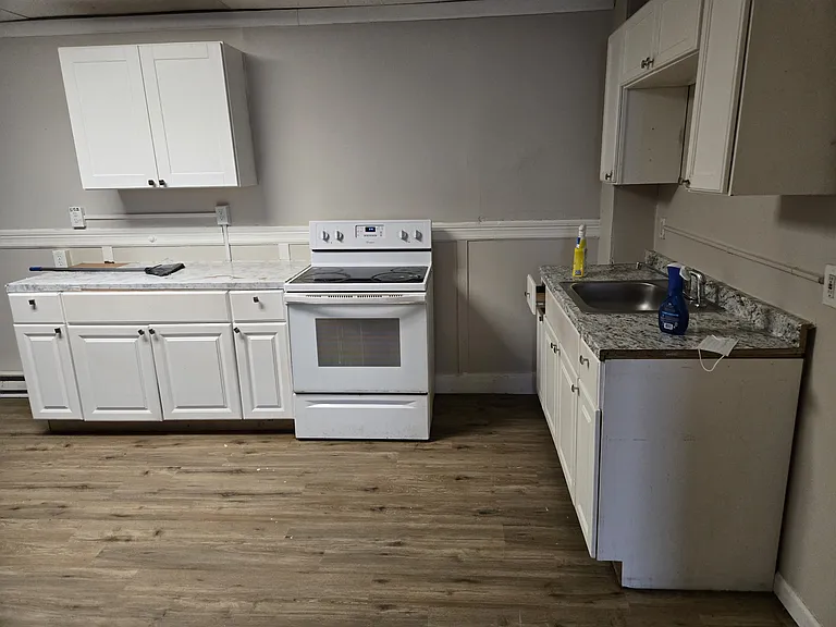 300-302 William St #1 — Photo 6