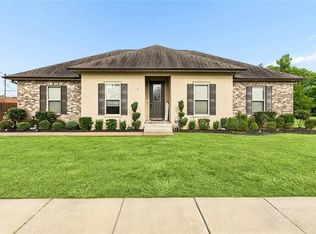 3001 Veronica Dr, Chalmette, LA 70043