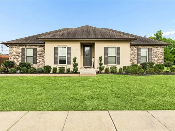 3001 Veronica Dr, Chalmette, LA 70043