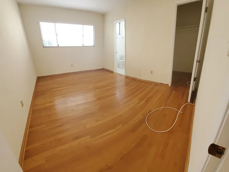 952 18th St #3 — Photo 9