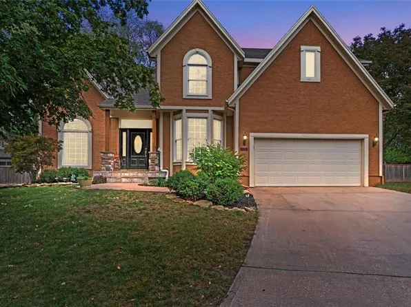 5312 W 139th Ter, Overland Park, KS 66224