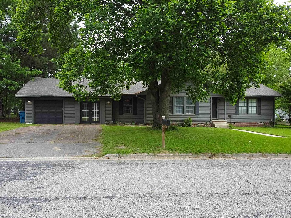 1st image of 1211 Lamar Dr