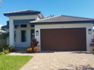 557 108th Ave N, Naples, FL 34108